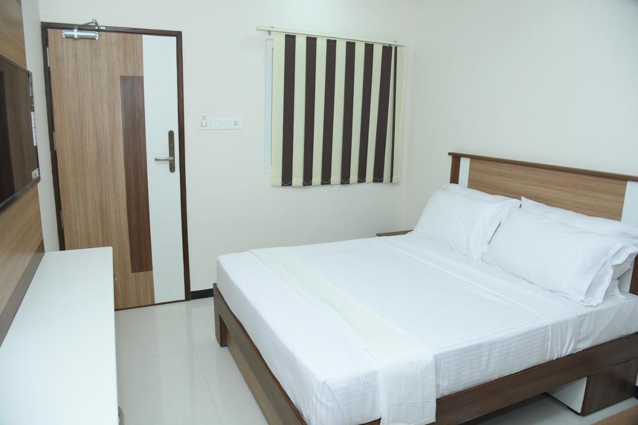 Santhoshpuri Otel Coimbatore Dış mekan fotoğraf